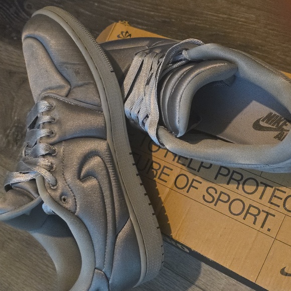 Air Jordan 1 Low Womans 11 - Picture 6 of 9